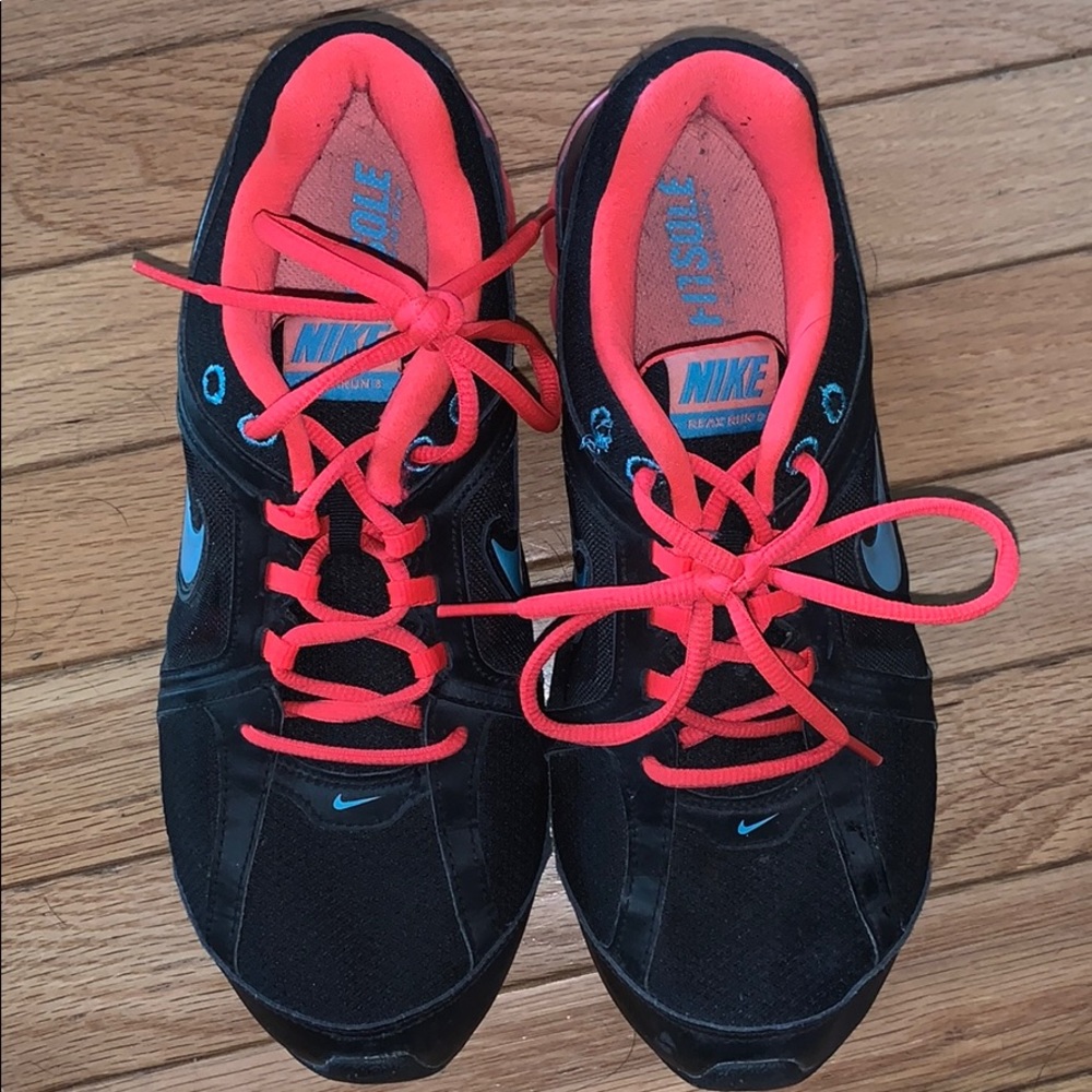 Nike REAX RUN 8 size 8.5 in Women’s